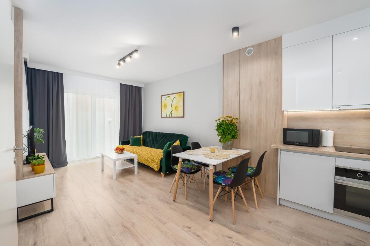 Apartamenty Promenada - Fredry 2 โควอบเซก ภายนอก รูปภาพ